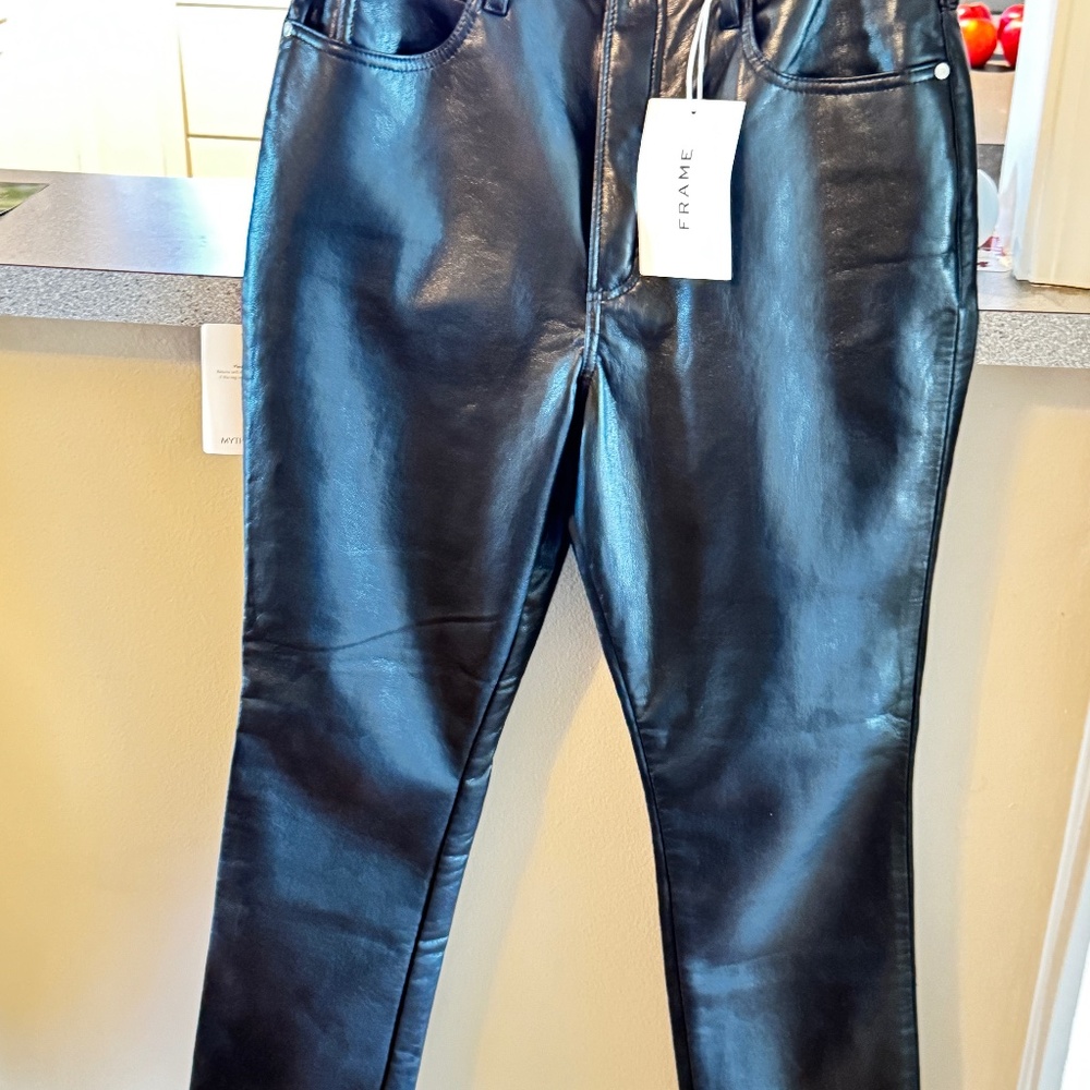 Frame pants